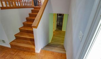 6302 Wenzel Rd, Alton, IL 62002