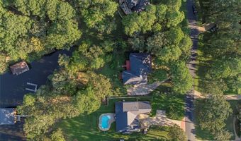 4936 Old Oak Dr, Benton, LA 71006