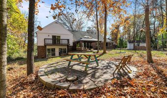 11 HILLTOP Ct, Appleton, WI 54914