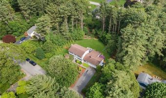 70 Jefferson Dr, East Greenwich, RI 02818