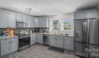 1481 Hilltop St, Albemarle, NC 28001