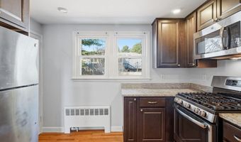 18-20 Genetti Cir, Bedford, MA 01730