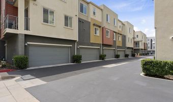 225 Royal Gln Unit #410, Escondido, CA 92025