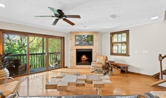 2001 SEMINOLE Rd 2001, Atlantic Beach, FL 32233