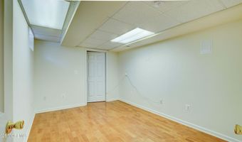 88 Vanderveer Dr, Basking Ridge, NJ 07920