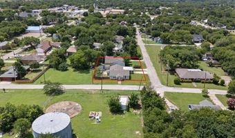 111 W Shelton St, Alvarado, TX 76009