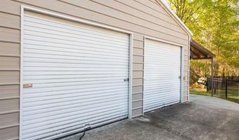 110 Lake Ridge Dr, Baxley, GA 31513