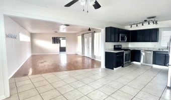 1422 S Country Club Cir, Carlsbad, NM 88220