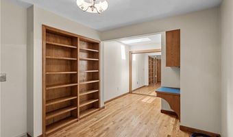 886 Weaver Hill Rd, Coventry, RI 02816
