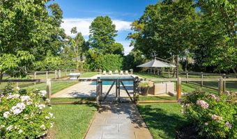 50 Kenyon Ave, East Greenwich, RI 02818
