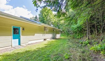 370 Lake St, Barton, VT 05822