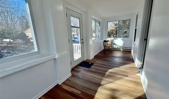 4 Arcade St, Johnston, RI 02919