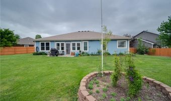 927 Jasara Cir, Baldwin City, KS 66006