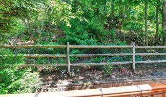 55 Sydney Ct, Atlantic Highlands, NJ 07716
