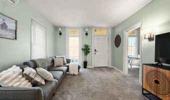 109 5th St, Aurora, IN 47001