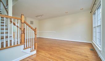 504 N THOMAS St #A, Arlington, VA 22203