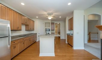 719 Clayton Corners Dr, Ballwin, MO 63011