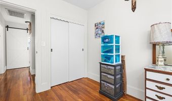 67 Linden St, Middletown, RI 02842