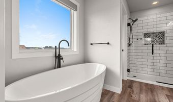 N9239 LAURA Street, Appleton, WI 54915