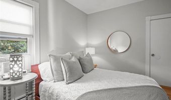 48 Constitution St 2, Bristol, RI 02809