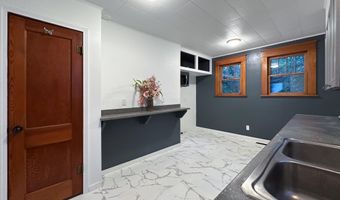 616 N 4th St, Arkansas City, KS 67005