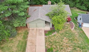 1520 Ploma Dr, Ballwin, MO 63021