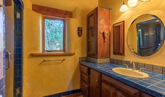 37 Gallina Canyon Rd, Valdez, NM 87580