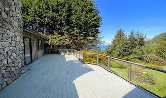 17454 BLUFF Dr, Brookings, OR 97415