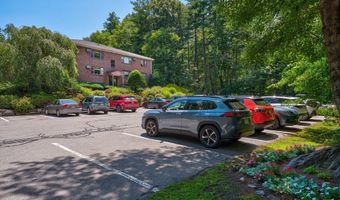 35 Swanson Ct 32D, Boxborough, MA 01719