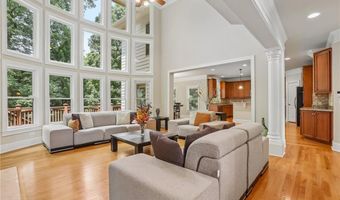 12516 Darvish Ln, Alpharetta, GA 30005