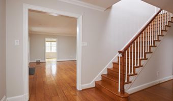 5306 ALBEMARLE St, Bethesda, MD 20816