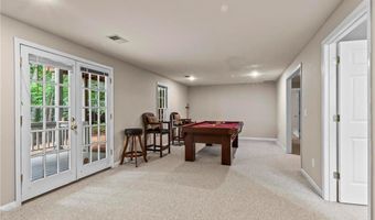 1605 Spinnaker Dr, Alpharetta, GA 30005