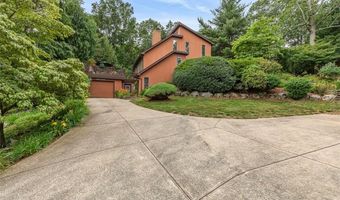 4 Wilbur Rd, Lincoln, RI 02865