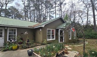 379 Cross Creek Ct, Auburn, GA 30011