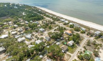 15 Carousel Ter, Alligator Point, FL 32346
