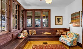 119 Washington St, Bay St. Louis, MS 39520