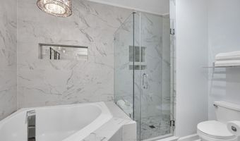 1818 POTOMAC GREENS Dr, Alexandria, VA 22314