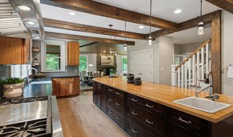 3867 Hawk Crest Rd, Ann Arbor, MI 48103