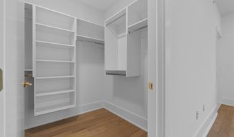 525 AVENUE E 3, Bayonne, NJ 07002