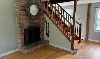 37 Liberty St, Clinton, CT 06413