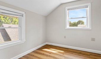 24 Warwick St, Bangor, ME 04401