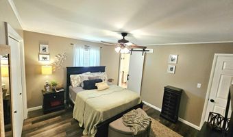730 E 17th Street Pl, Baxter Springs, KS 66713
