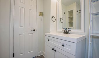 4070 Madison Ave, Bridgeport, CT 06606