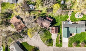1016 Argyle Ct, Alma, MI 48801