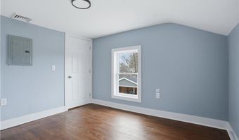 188 Greene Ln, Middletown, RI 02842