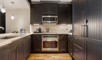 130 Daybreak Rdg Hs302, Avon, CO 81620