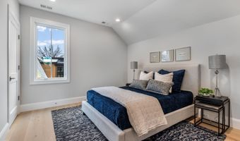 629 N LINCOLN St N, Arlington, VA 22201