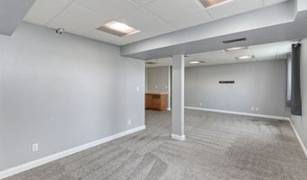 839 Poe Ave, Ames, IA 50014