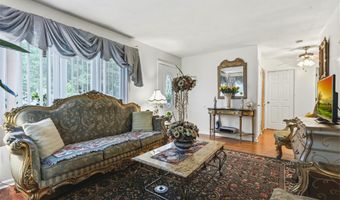 3414 Great Neck Rd, Amityville, NY 11701