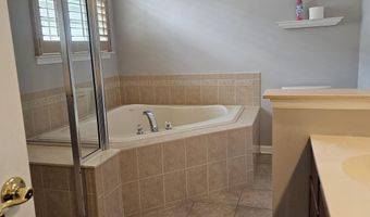 14 Hot Springs Ter, Barnegat, NJ 08005
